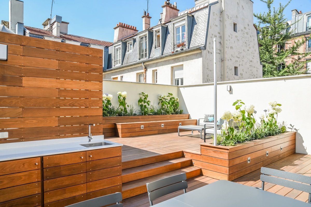 Cration d'une terrasse sur le toit d'un immeuble  Paris
