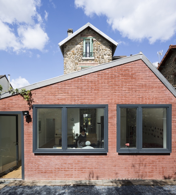 Extension en briques d'une maison en meulire : 5-house extension